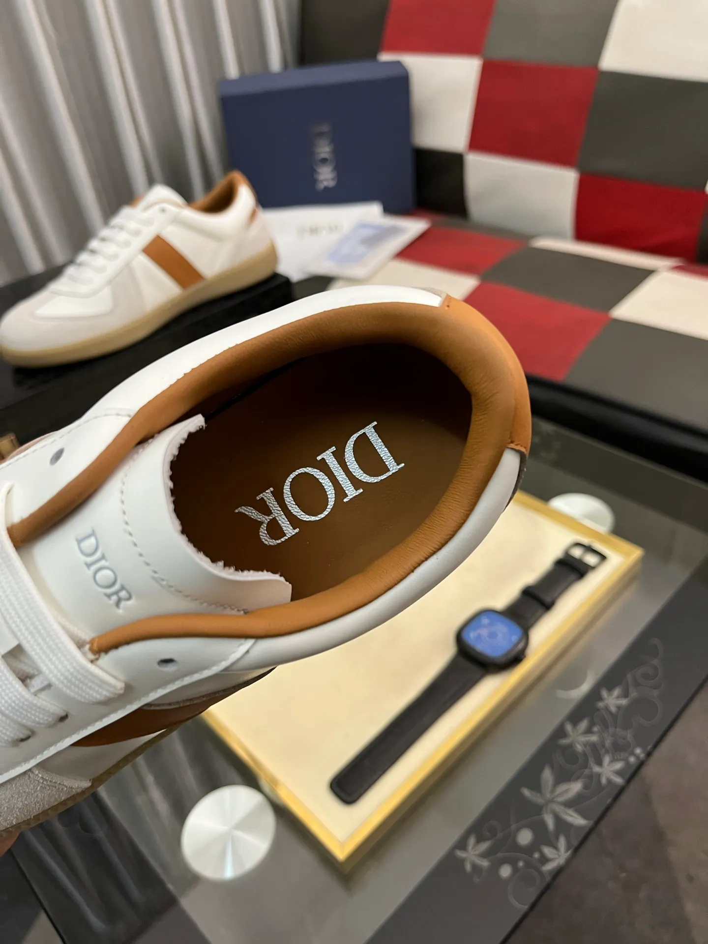 Men's shoes 💰400⌚️⌚️[Dior] Dior's new casual men's shoes are launched in Hong Kong counters. Official website 1:1 production. Original Italian materials. Designed by European and American masters. Perfect shape to create counter quality. Solid color rubber wear-resistant outsole and classic dazzling head! Super versatile and very comfortable. High-end without losing taste, fashionable and novel! ! Absolute focus! Code number: 38-444️⃣Colors available